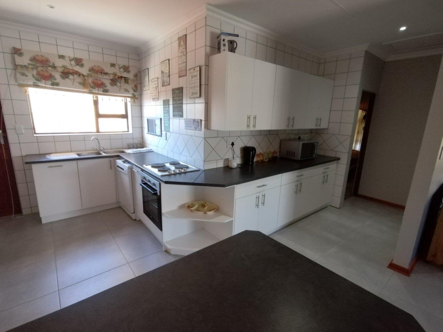 3 Bedroom Property for Sale in Wavecrest Eastern Cape